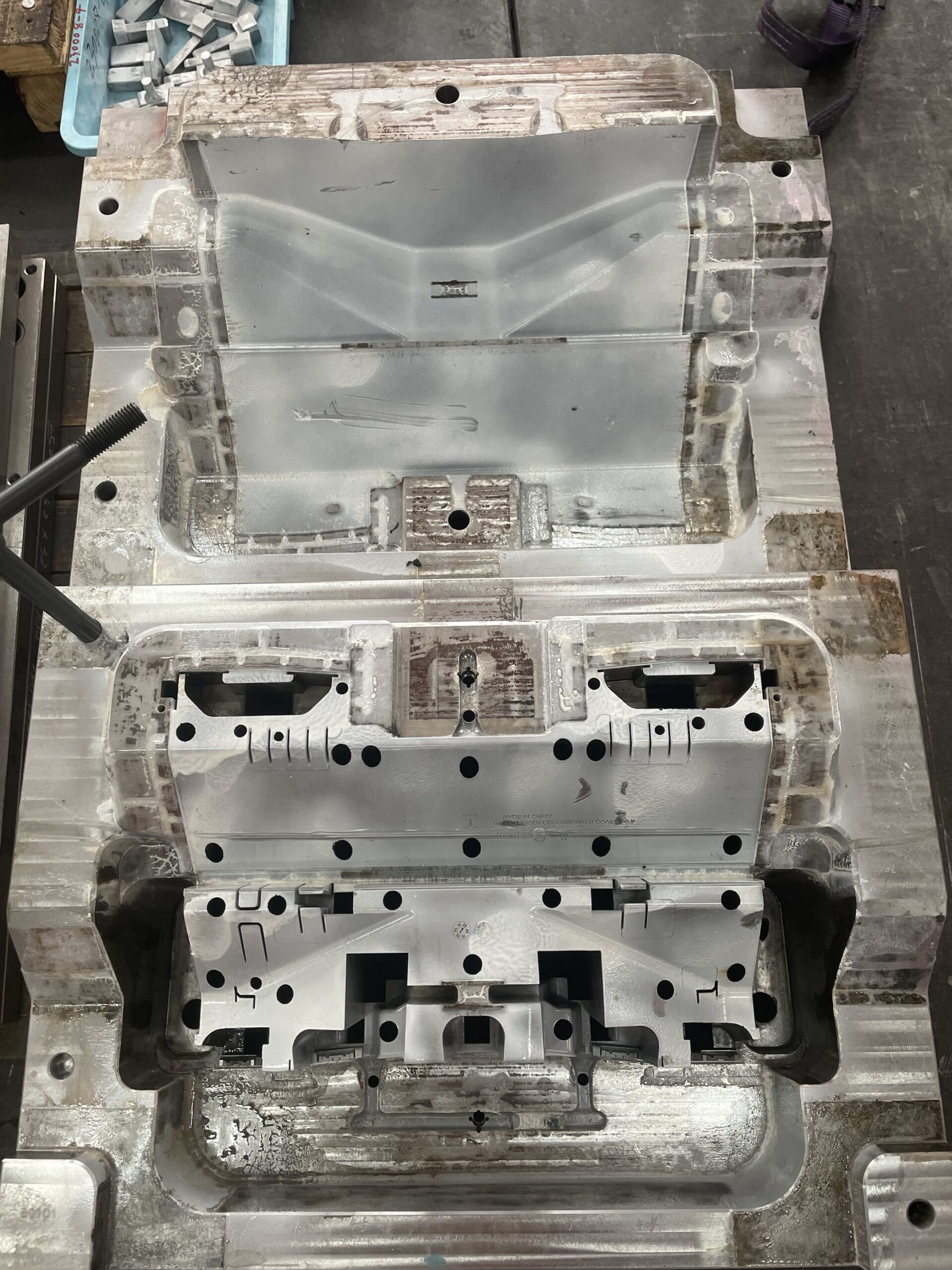 Multi-Cavity Molds vs Family Molds: Making the Best Choice for Your Project  